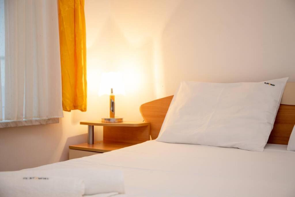 Convenient 1-Bedroom Flat Next To Harmanite Beach سوزوبول المظهر الخارجي الصورة
