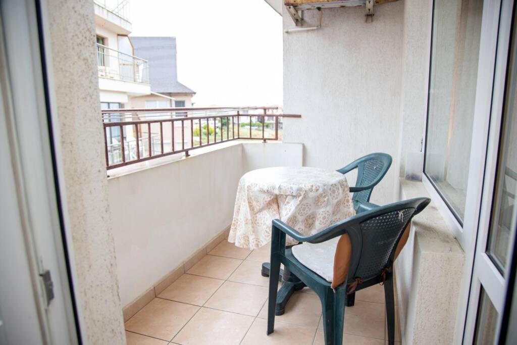Convenient 1-Bedroom Flat Next To Harmanite Beach سوزوبول المظهر الخارجي الصورة
